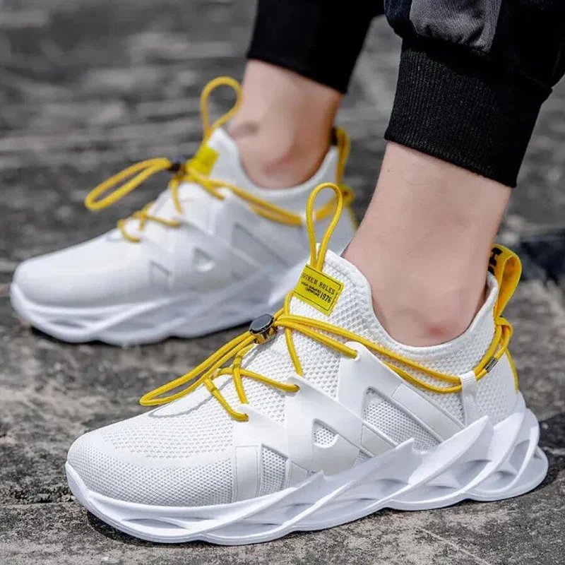 Summer men yellow orange sneakers 2023 lace up shoes casual breathable white mens designer sports outdoor trainers running shoes