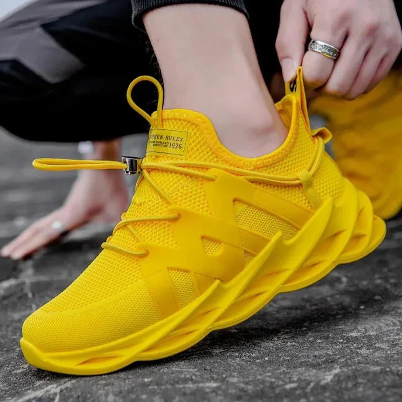 Summer men yellow orange sneakers 2023 lace up shoes casual breathable white mens designer sports outdoor trainers running shoes