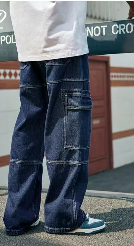 Men's Multi-Pocket Cargo Denim Wide Leg Jeans - Contrast Stitching