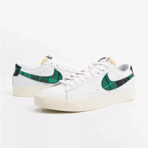 Nike Men's White Print Sneakers