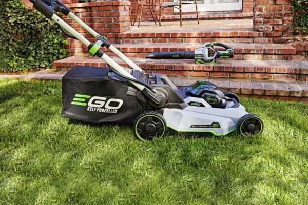 cordless-select-cut-lawn-mower-with-self-propelled-touch-drive-technology-29.webp | Jogoka