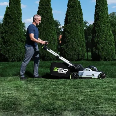cordless-select-cut-lawn-mower-with-self-propelled-touch-drive-technology-30.webp