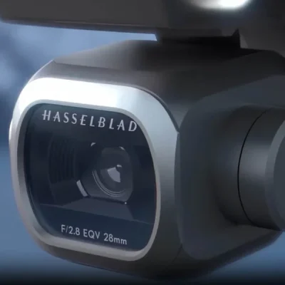 professional-drone-with-hasselblad-camera-and-extended-flight-time-4.webp